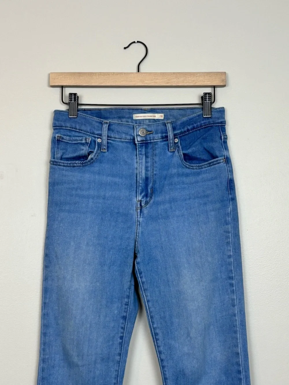 Leivi Strauss Jeans Womens 28 Blue‎ 724 High Rise Straight Crop Red Tab Denim
